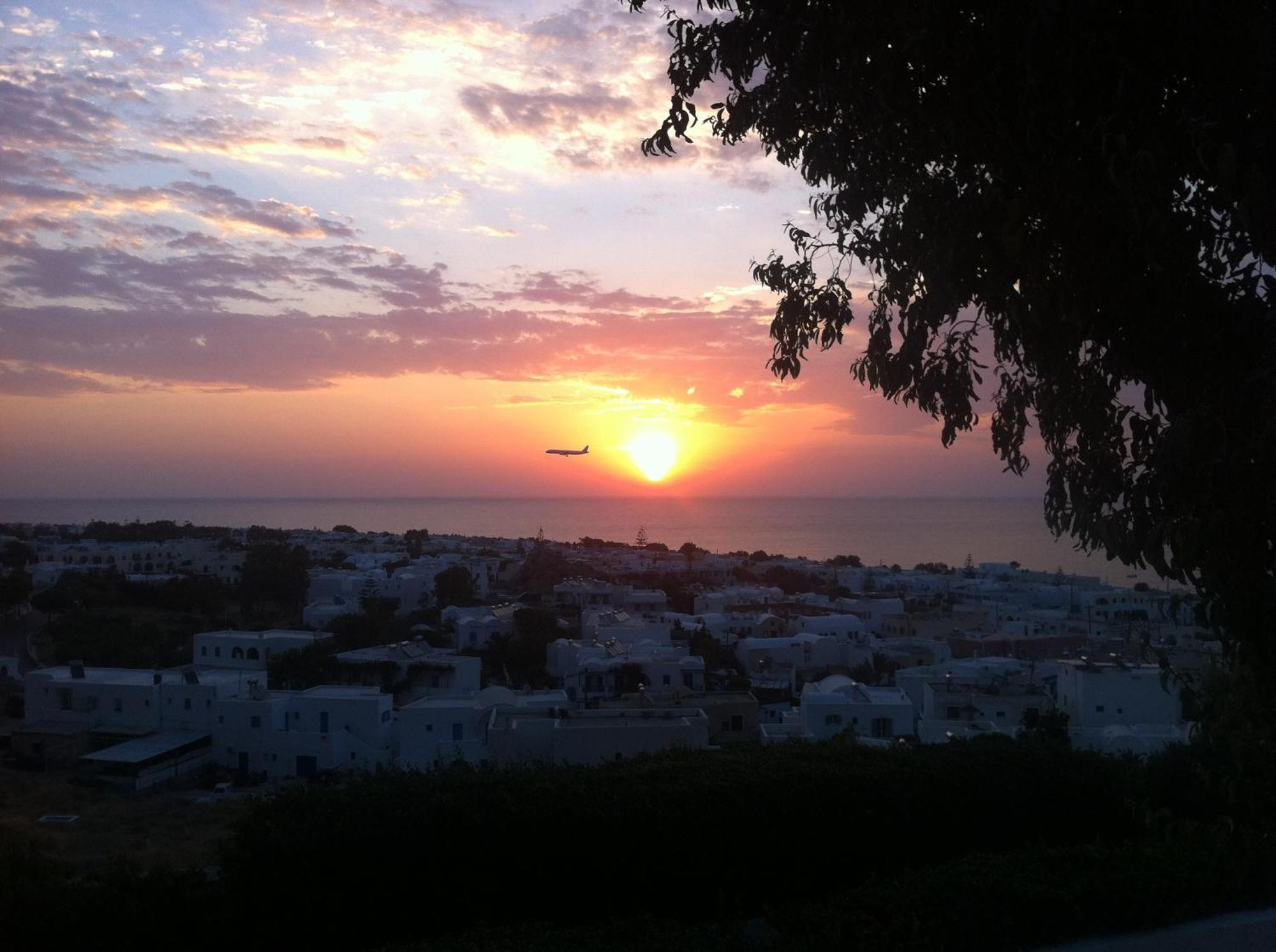 Aegean View Hotel Kamári Exteriör bild